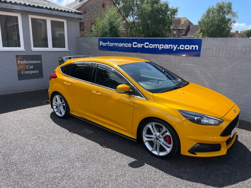 View FORD FOCUS 2.0 T EcoBoost ST-3 39500 miles FSH Electric Recaro Leather - NOW SOLD