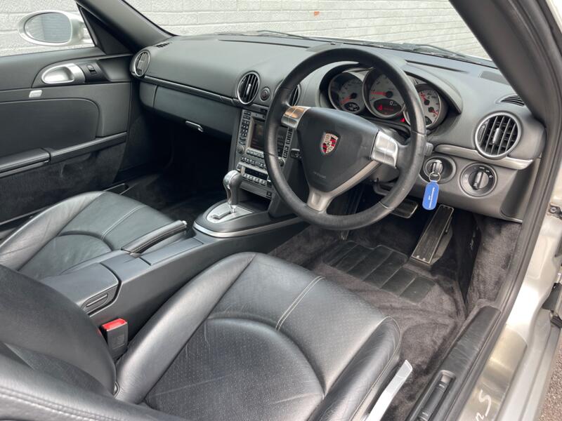 PORSCHE CAYMAN