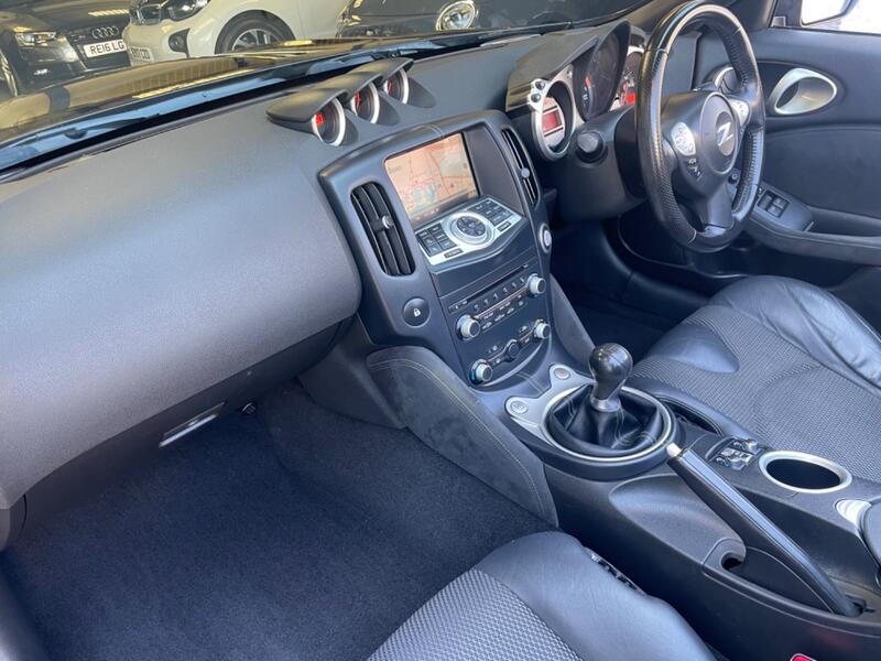 NISSAN 370Z