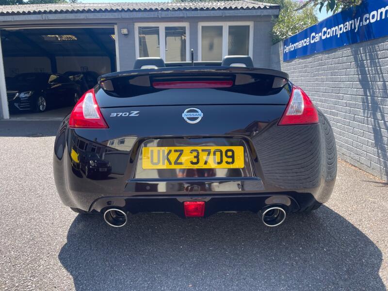 NISSAN 370Z