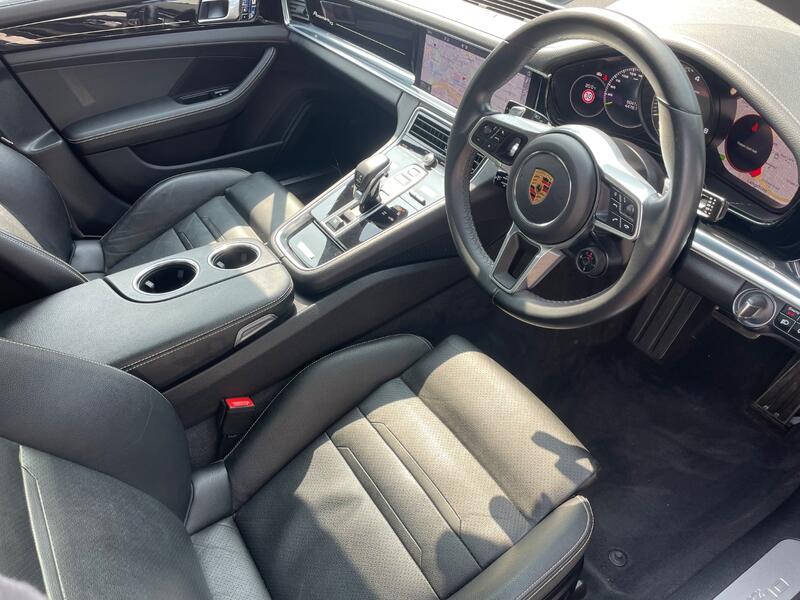 View PORSCHE PANAMERA 2.9 V6 E-Hybrid 14kWh 4 10 Years Edition