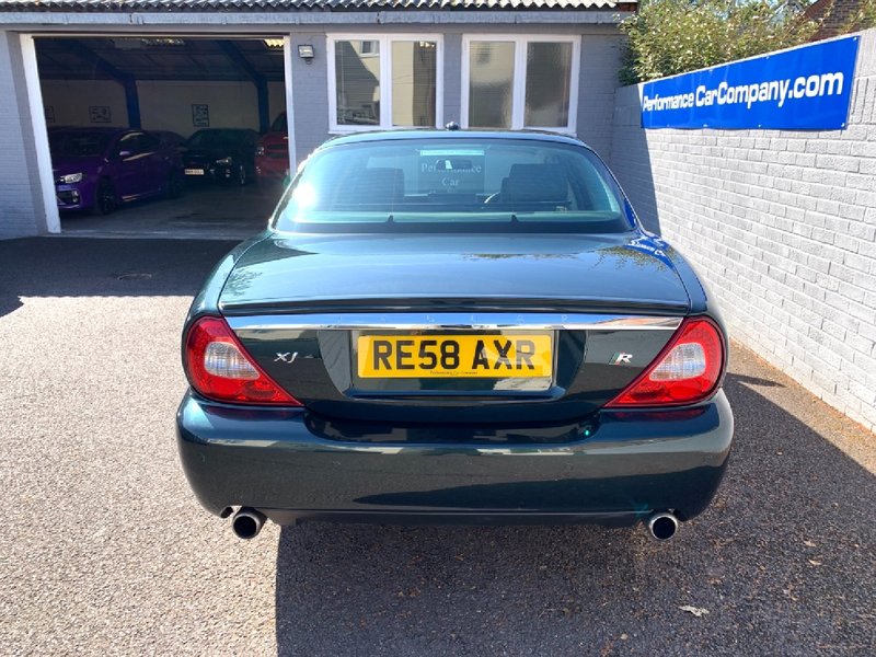 JAGUAR XJR