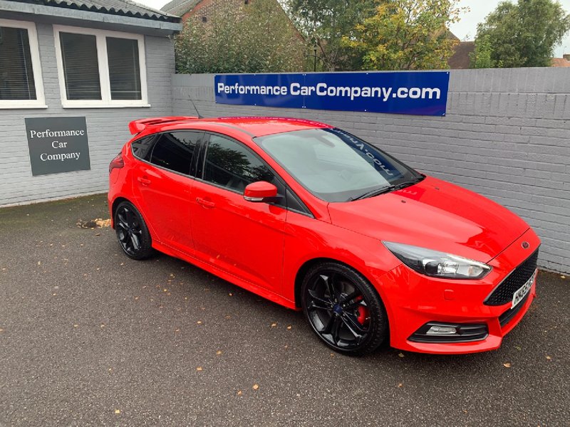 View FORD FOCUS T ST3 EcoBoost 250 Start-Stop ST-3 30000miles FSH Black Recaro Leather Keyless Entry