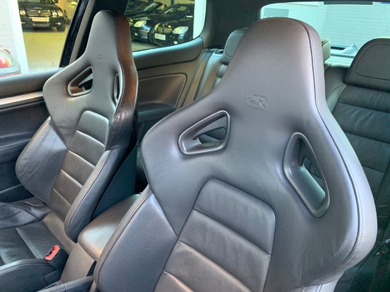 View VOLKSWAGEN GOLF R32 3.2 V6 DSG Bucket Leather Seats Total VW Main Dealer History