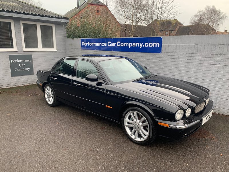 JAGUAR XJR