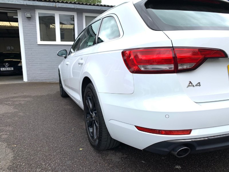 AUDI A4 AVANT