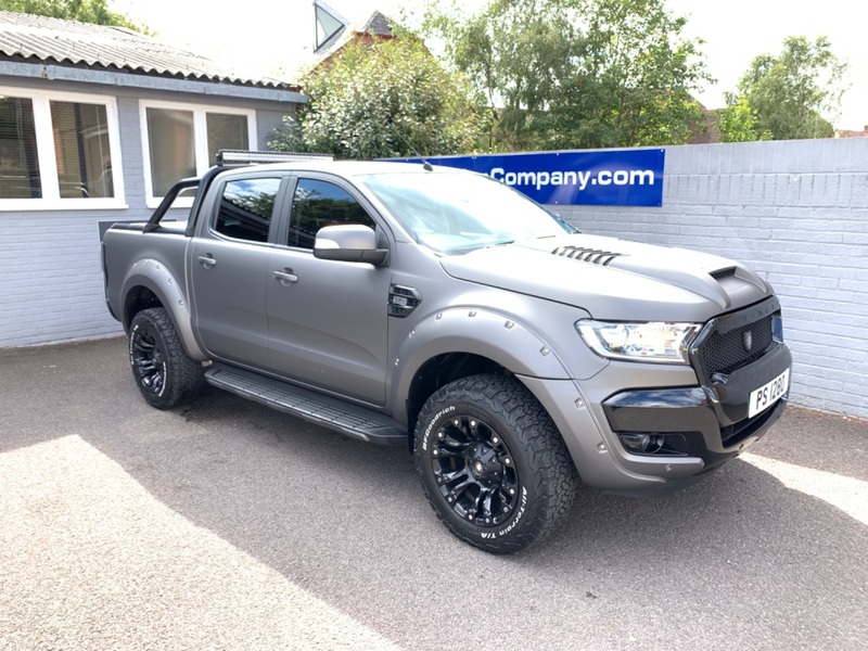 View FORD RANGER LIMITED 2 4X4 DCB 3.2 TDCI Deranged 14000miles FSH Massive Spec cost 48000 Pounds New