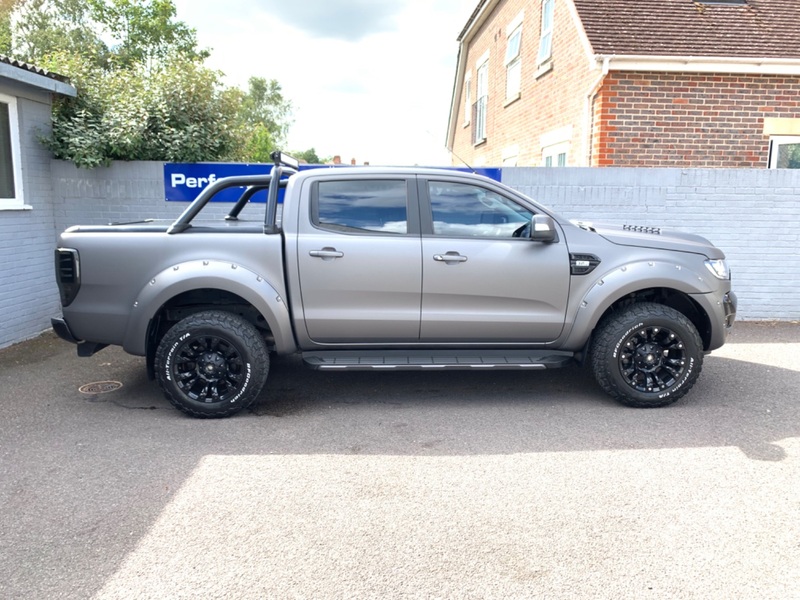 View FORD RANGER LIMITED 2 4X4 DCB 3.2 TDCI Deranged 14000miles FSH Massive Spec cost 48000 Pounds New