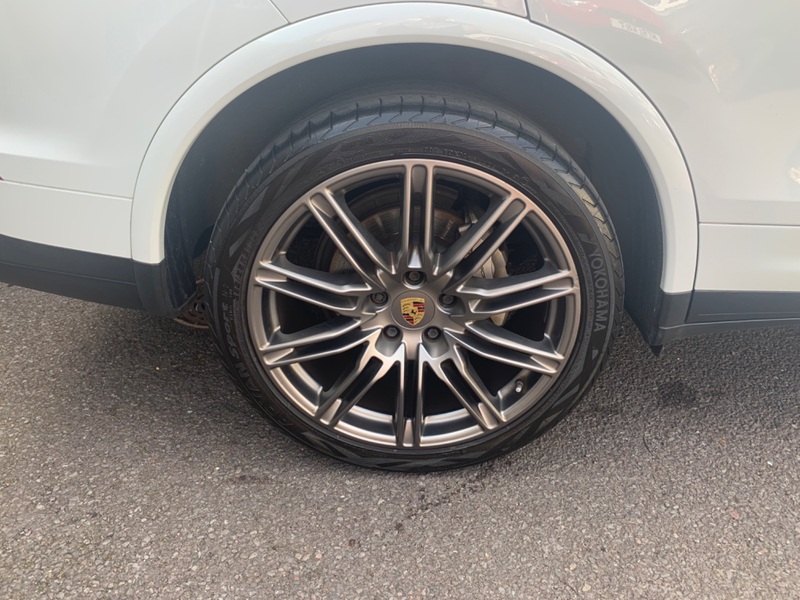 PORSCHE CAYENNE