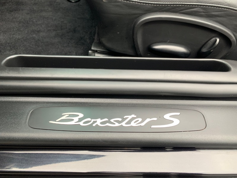 PORSCHE BOXSTER