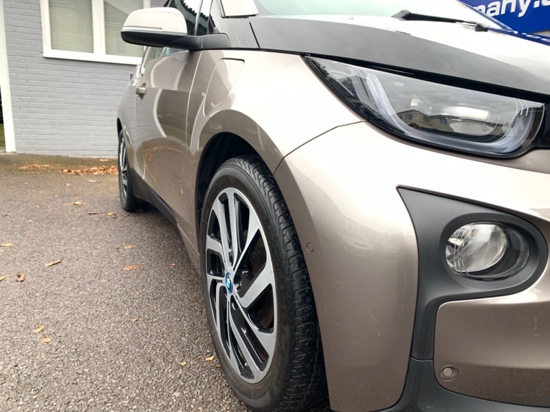 BMW I3