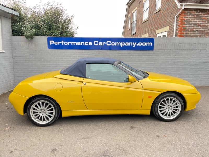 View ALFA ROMEO SPIDER 2.0 TS LUSSO 16V Stunning Useable Classic Alfa in Rare Metallic Zoe Yellow