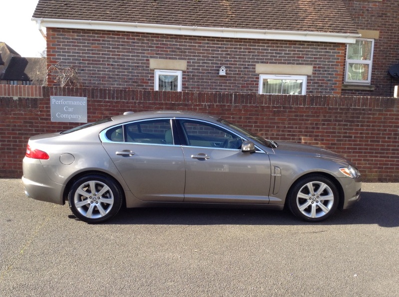 View JAGUAR XF XF D LUXURY V6 34000 miles FJSH Main Dealer Full Leather