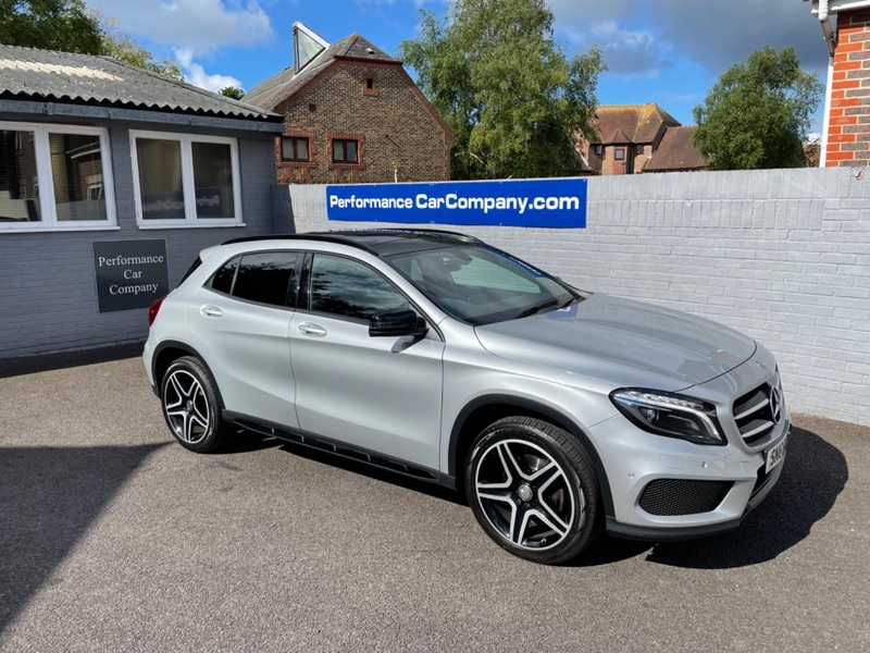 View MERCEDES-BENZ GLA CLASS GLA 220 CDI 4MATIC AMG LINE PREMIUM PLUS 45500miles FMSH HIGH SPEC