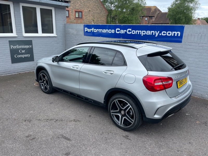 MERCEDES-BENZ GLA CLASS