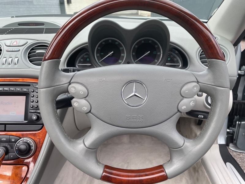 MERCEDES-BENZ SL