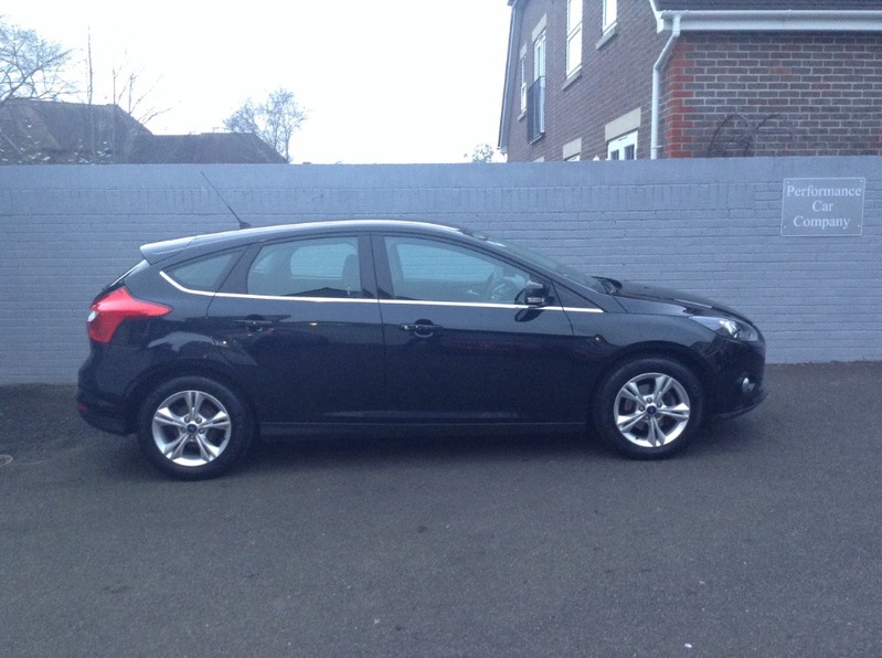 View FORD FOCUS 1.6 ZETEC 125 New Shape Only 18000miles FSH Climate AC