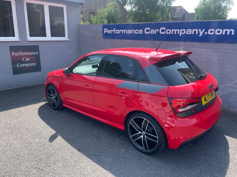 AUDI S1