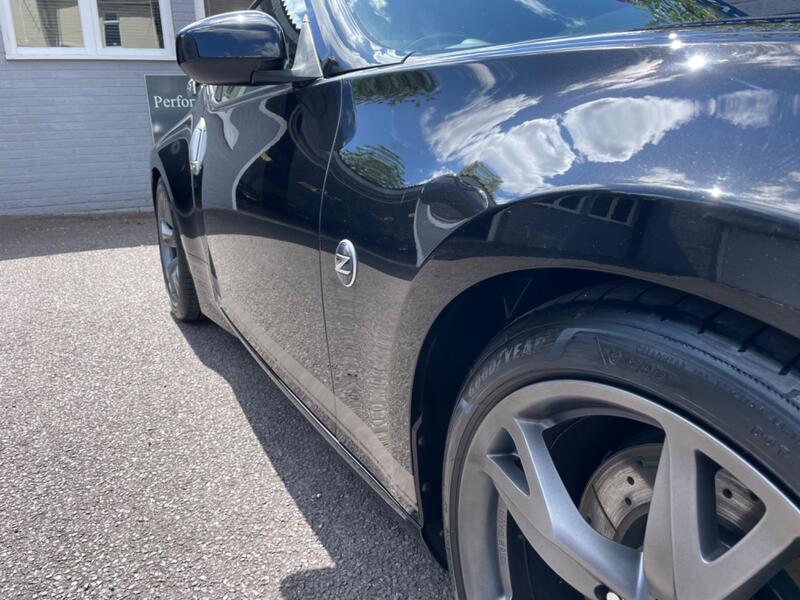 NISSAN 370Z