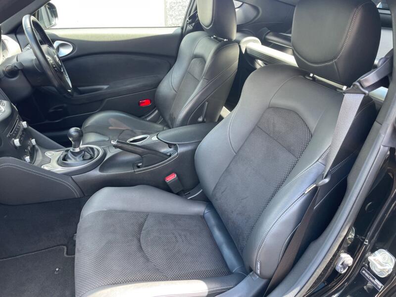 NISSAN 370Z