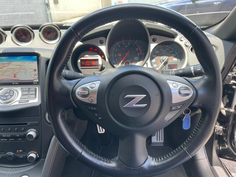 NISSAN 370Z