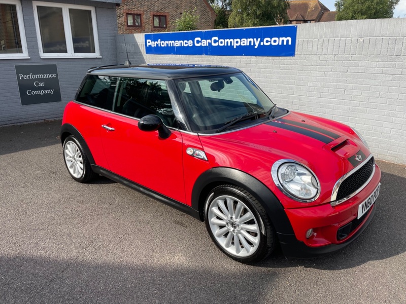 View MINI HATCH COOPER S Full black leather Sat Nav 80000 miles FSH Great Spec