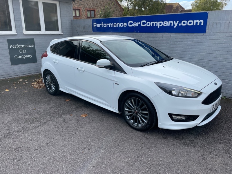 View FORD FOCUS 1.0T Ecoboost ST-LINE 36000miles FSH Sat Nav 6 Speed