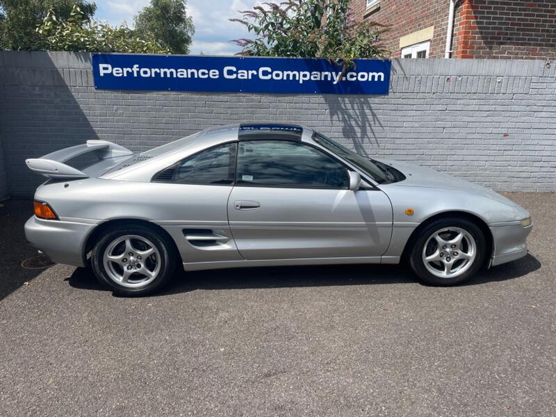 TOYOTA MR2