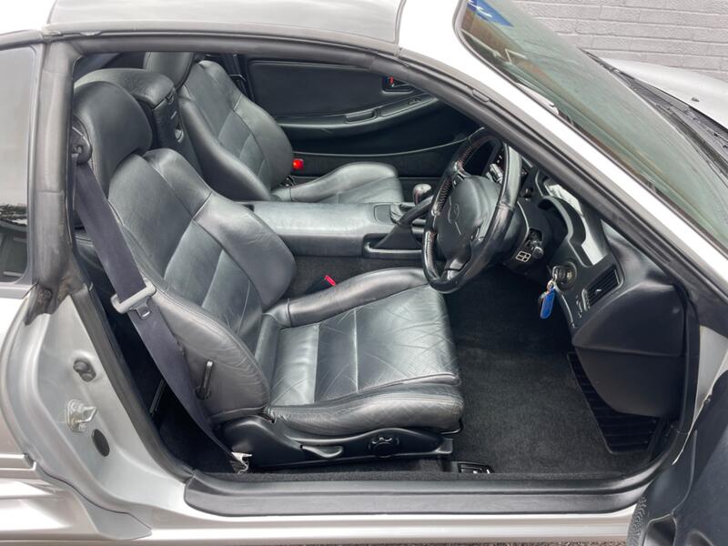 TOYOTA MR2