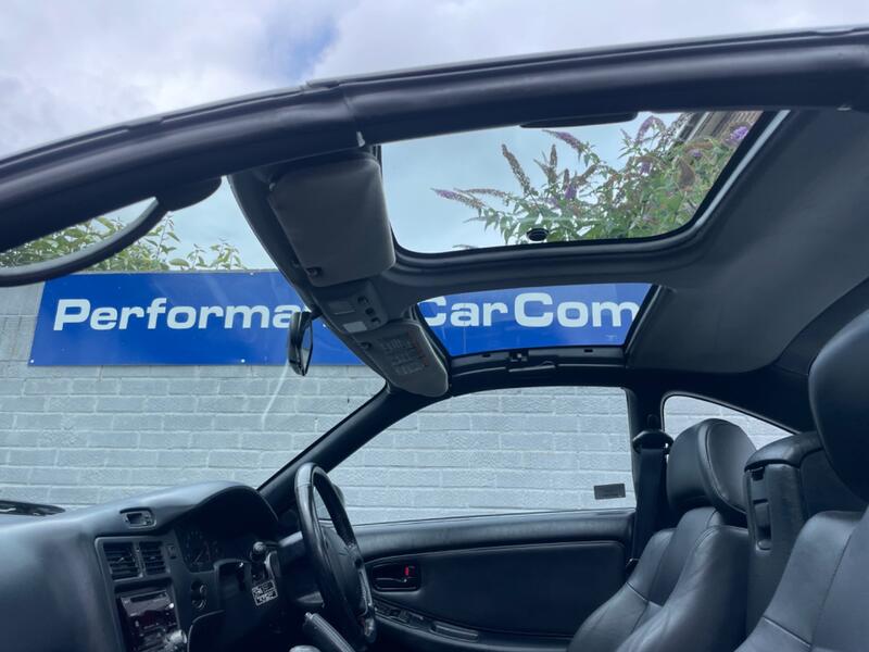 TOYOTA MR2