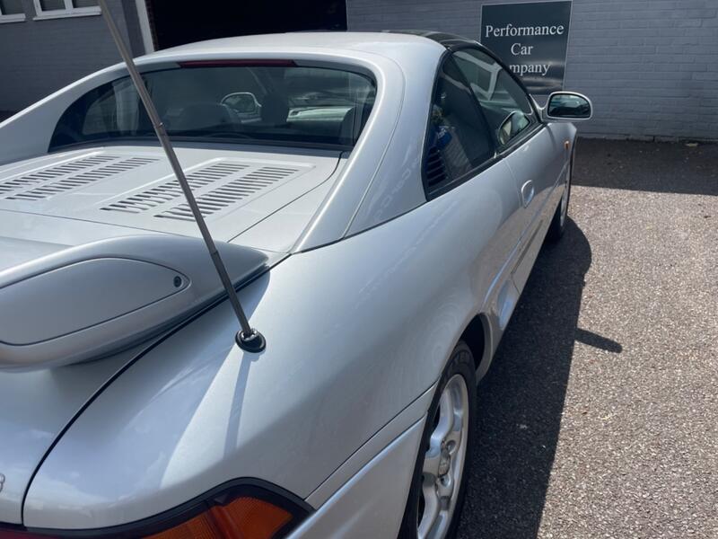 TOYOTA MR2
