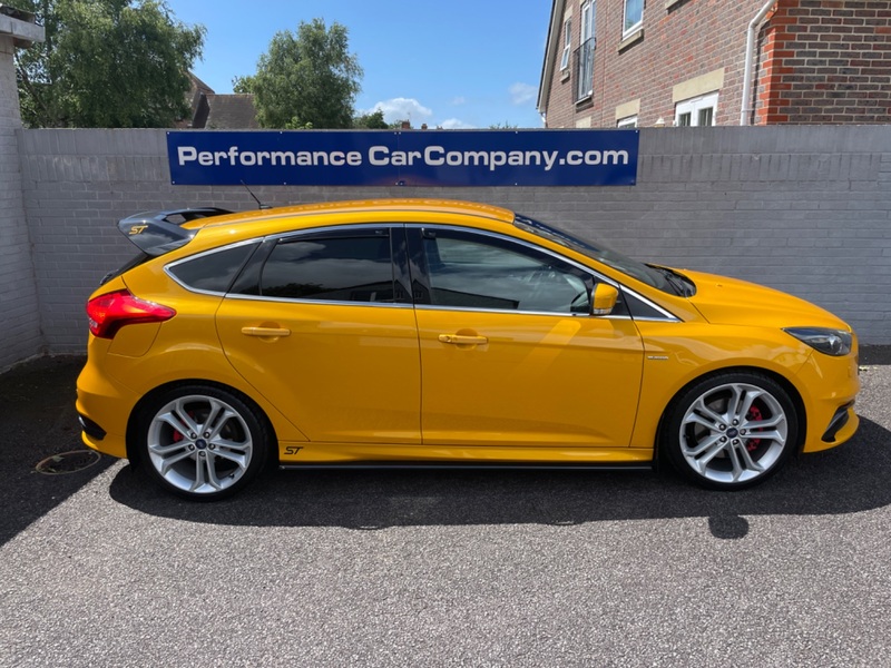 View FORD FOCUS 2.0 T EcoBoost ST-3 39500 miles FSH Electric Recaro Leather - NOW SOLD